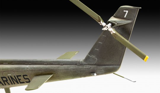Revell Bell AH-1G Cobra Helicopter 1/32 Scale 03821