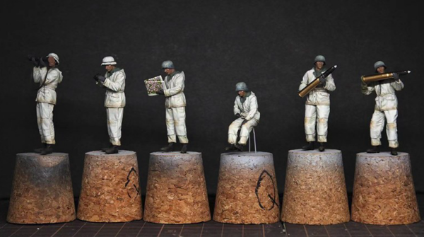 Border Model German 88mm Gun Flak36 with Six Figures Metal Box 1/35 Scale BT-013