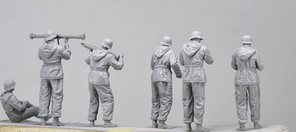 Border Model German 88mm Gun Flak36 with Six Figures Metal Box 1/35 Scale BT-013