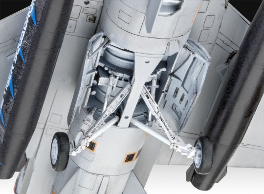 Revell Lockheed Martin F-16D Tigermeet 2014 1/72 Scale 63844 Model Set