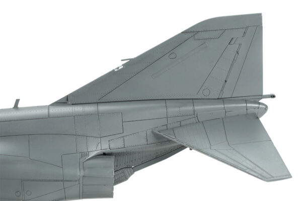 Meng McDonnell Douglas F-4E Phantom II 1/48 Scale LS-017