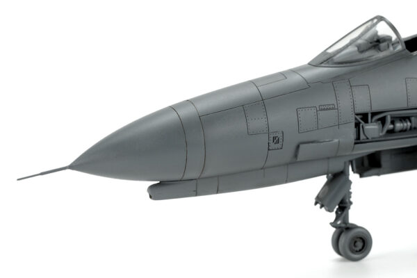 Meng McDonnell Douglas F-4E Phantom II 1/48 Scale LS-017