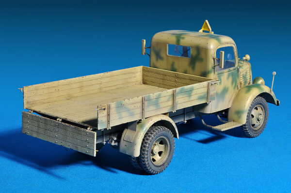 Miniart MB 1500A 4x4 Cargo Truck 1/35 Scale 35150