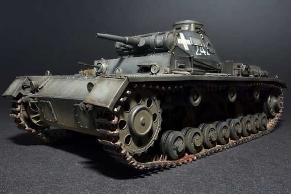 Miniart Pz.Kpfw.III Ausf.D 1/35 Scale 35169