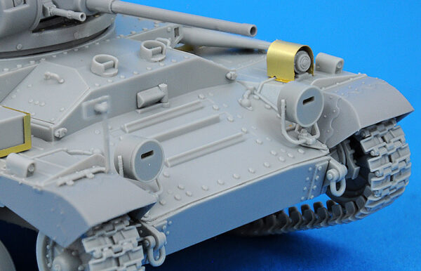 Miniart Valentine Mk 6 Canadian Early Prodruction 1/35 Scale 35123