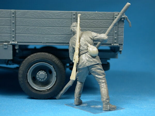 Miniart GAZ-AAA Mod 1943 Cargo Truck 1/35 Scale 35133