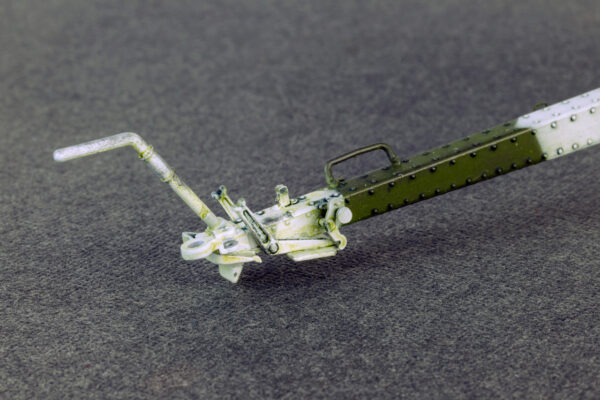 Miniart USV-BR 76-mm Gun Mod 1941 with Limber and Crew 1/35 Scale 35129