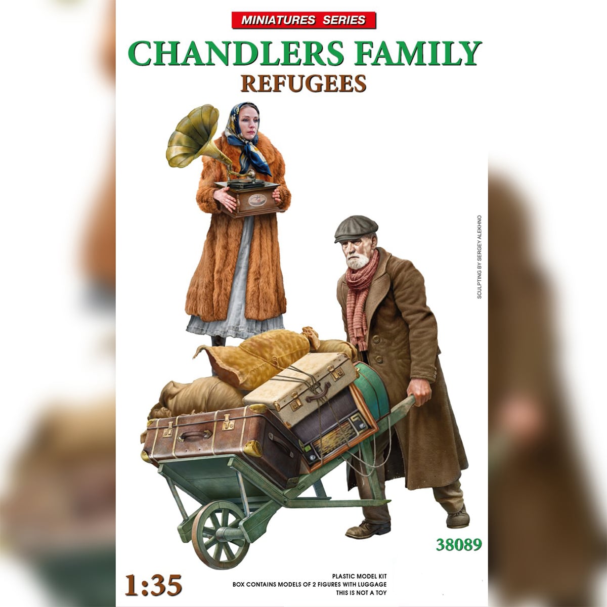 Miniart Refugees Chandlers Family 1/35 Scale 38089