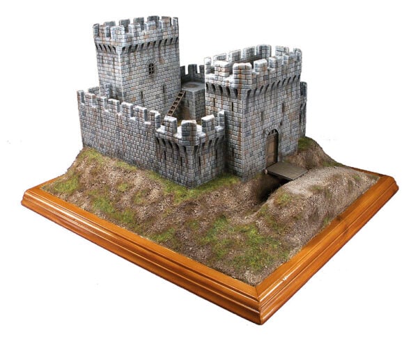 Miniart Assault of Medieval Fortress 1/72 Scale 72033