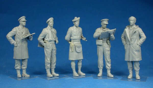 Miniart British Officers 1/35 Scale 35165