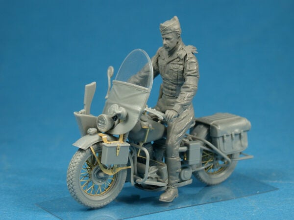 Miniart US Military Policeman with Motorcycle 1/35 Scale 35168