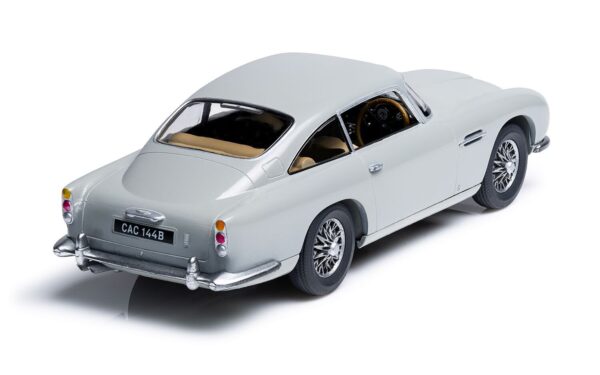 Airfix Aston Martin DB5 1/43 Scale A55011 Starter Set