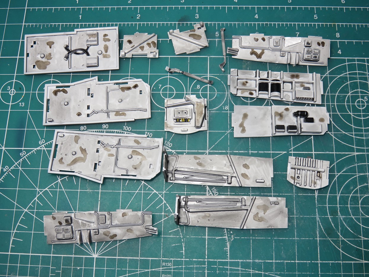 Applying Tamiya Panel Liner