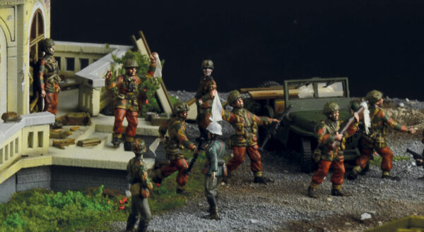 Italeri 1944 Market Garden Hartenstein Hotel Battle Set 1/72 Scale 9107