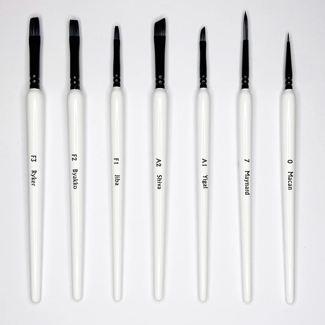 Chronicle Techlon Tiger Brush Set 503 Contents