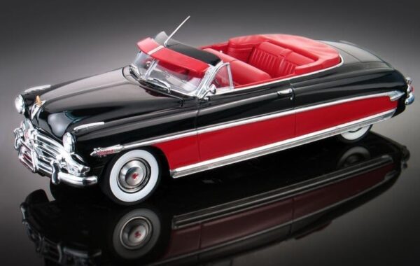 Moebius Models 1952 Hudson Hornet Convertible 1/25 Scale 1204