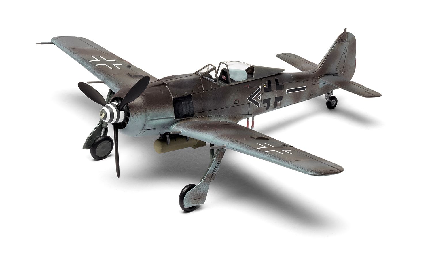 Airfix Focke-Wulf Fw190A-8/F-8 1/72 Scale A02066A • Canada's