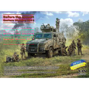 ICM Before the assault Eastern Ukraine 2022 Kozak-2 special forces Soldiers female drone operators driver shooter" 1/35 Scale DS3521