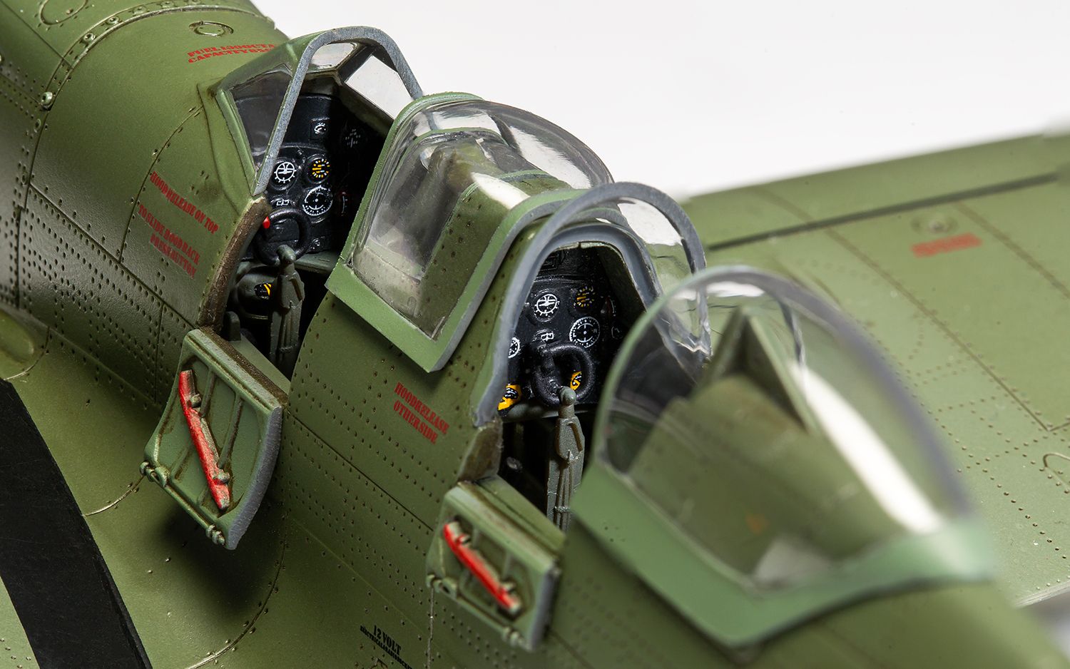 Airfix Supermarine Spitfire TR.9 1/72 Scale A05143