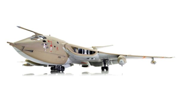 Airfix Handley Page Victor K.2 SR.2 1/72 Scale A12009