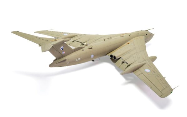 Airfix Handley Page Victor K.2 SR.2 1/72 Scale A12009