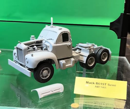 AMT Mack B61ST Semi Tractor Truck 1/25 Scale 1465 Initial Build