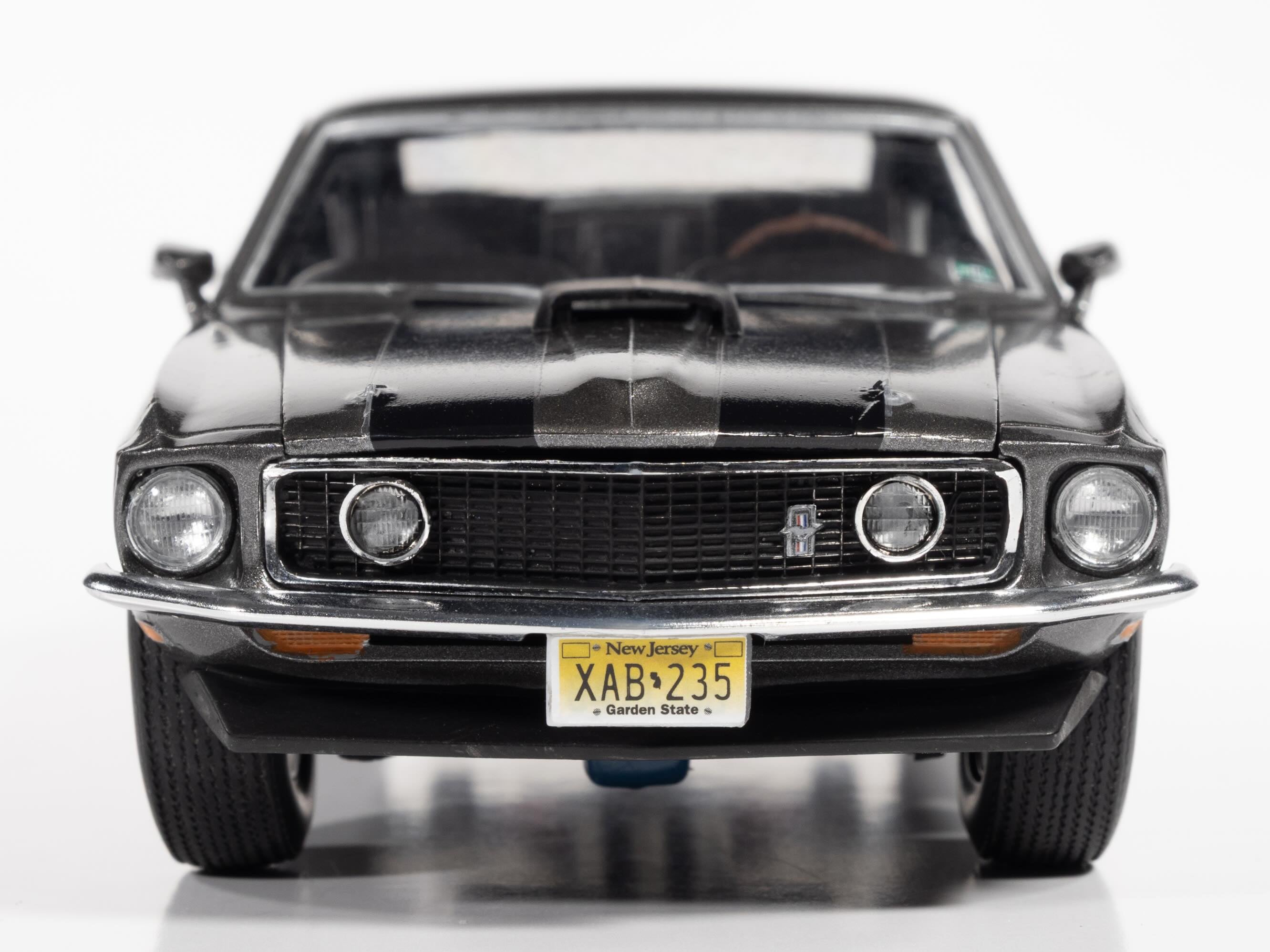 AMT John Wick 1969 Ford Mustang 1/25 Scale 1454 Front End