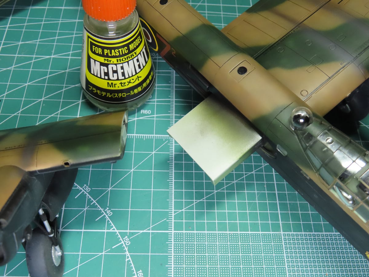 Guiding the Wing in Place