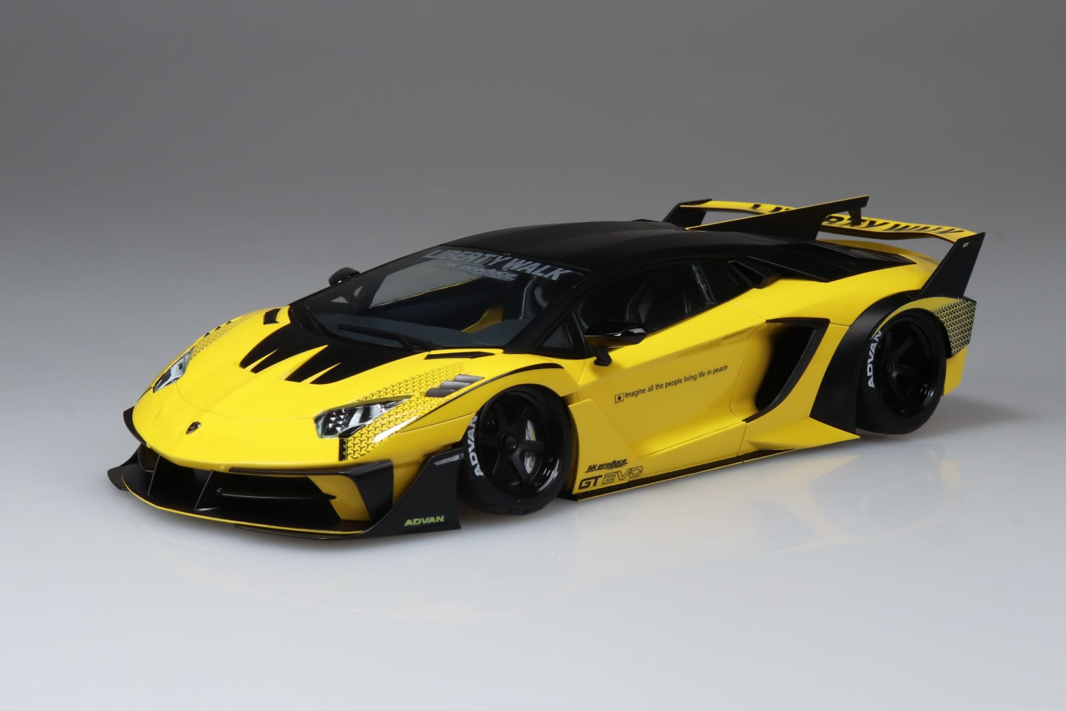 Aoshima Lamborghini Aventador GT Evo Ver.1 1/24 Scale 06852