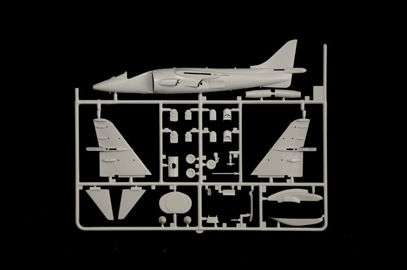 Italeri AV-8B Harrier II 1/72 Scale 90193 0193
