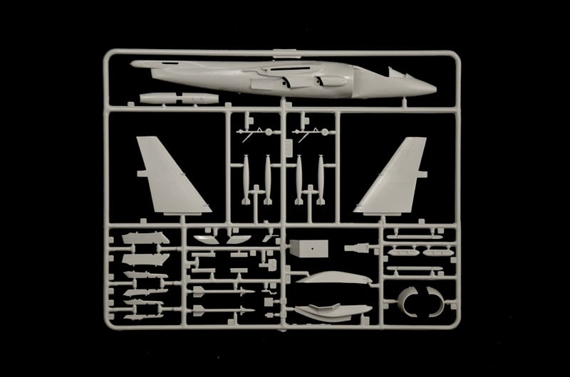 Italeri AV-8B Harrier II 1/72 Scale 90193 0193