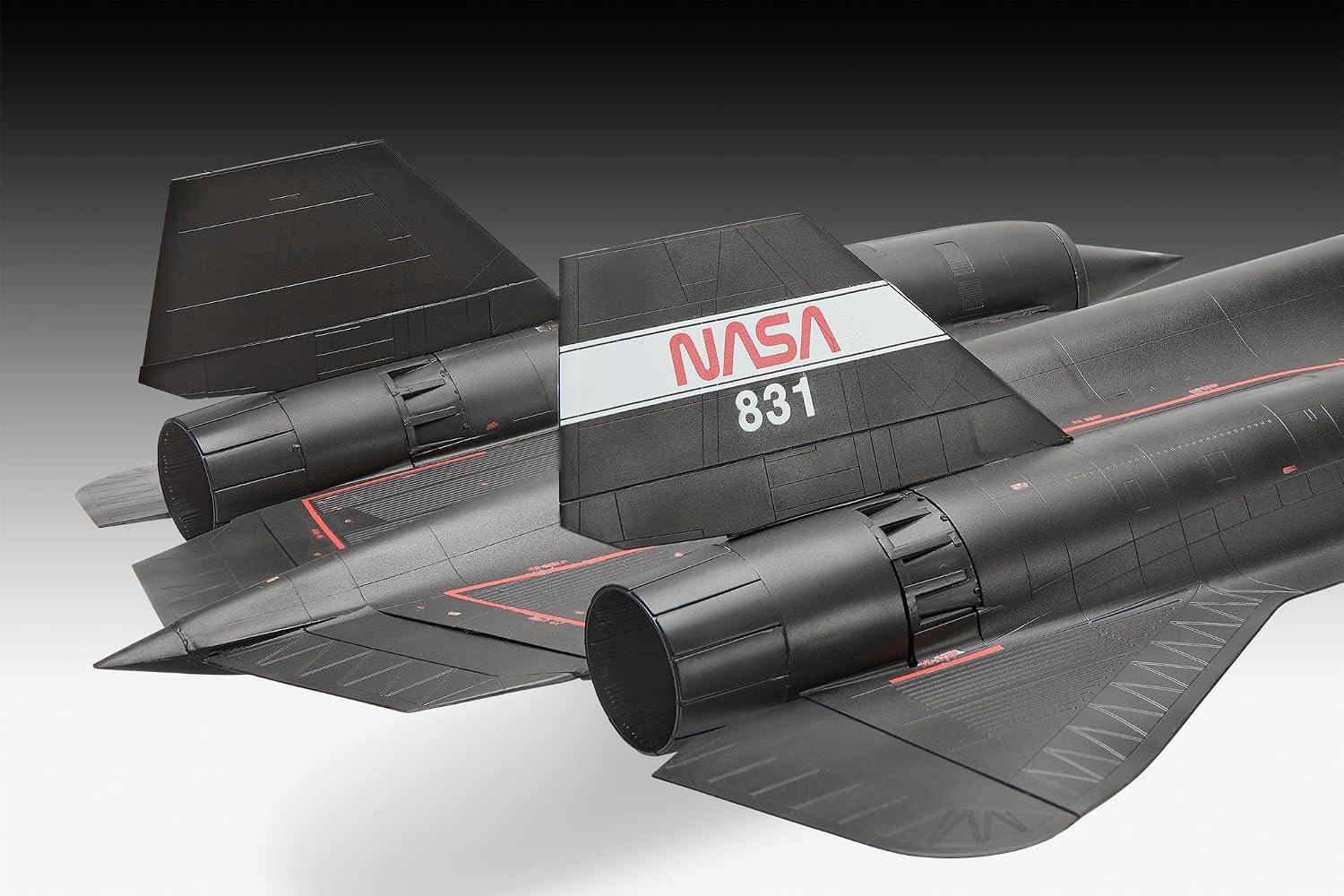 Revell Germany Lockheed SR-71B Blackbird 1/48 Scale 03751 Tail Detail