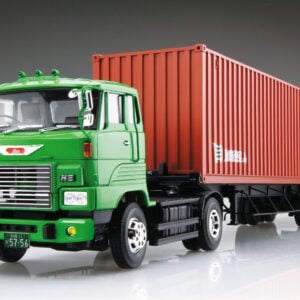 Aoshima Hino HE Truck and Trailer 1/32 Scale 20095