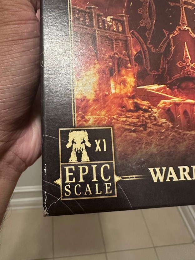 Warmaster Heavy Battle Titan with Plasma Destructor The Scale
