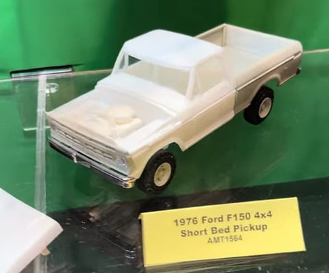 AMT 1976 Ford F150 4x4 Short Bed Pickup 1/25 Scale 1564 Initial Build