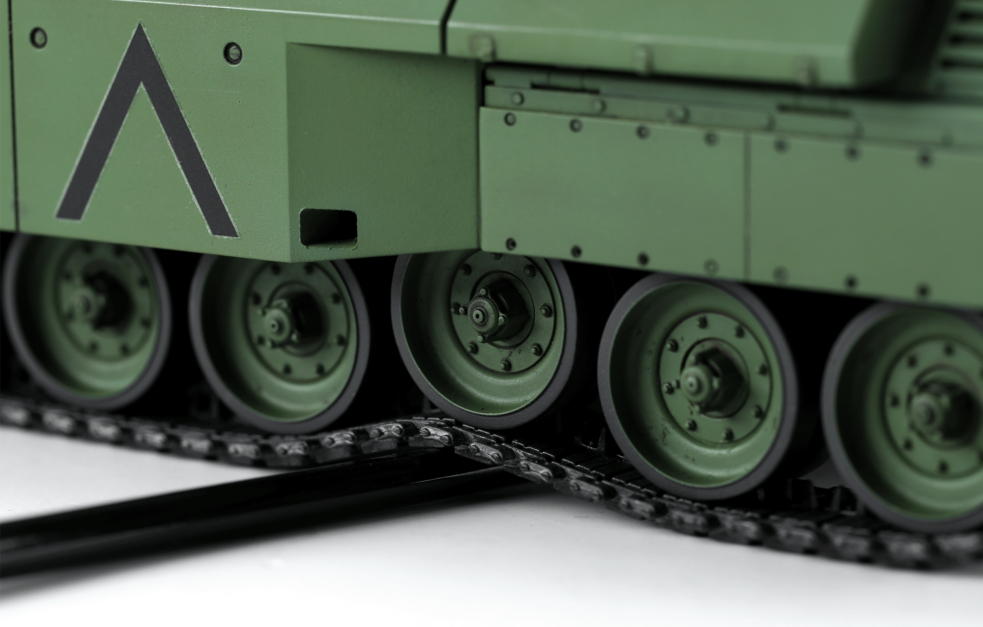 Meng Canadian Main Leopard C2 Mexas with Dozer 1/35 Scale TS-041 Tracks